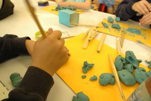 楽しいお絵かきから始まる総合的な造形教室