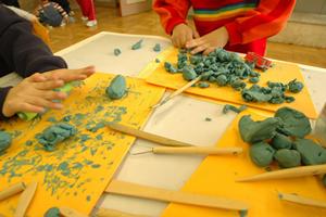 発達障害を持つ子どもに最適な塾選びガイド：教育環境の整え方とサポートプログラムの紹介